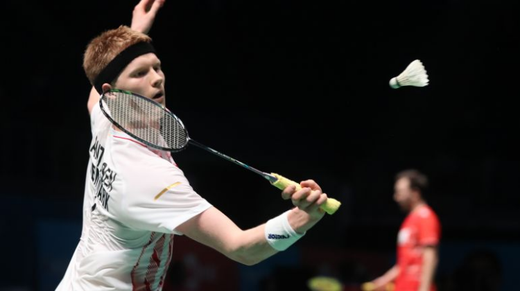 成功地将比 成功地将比