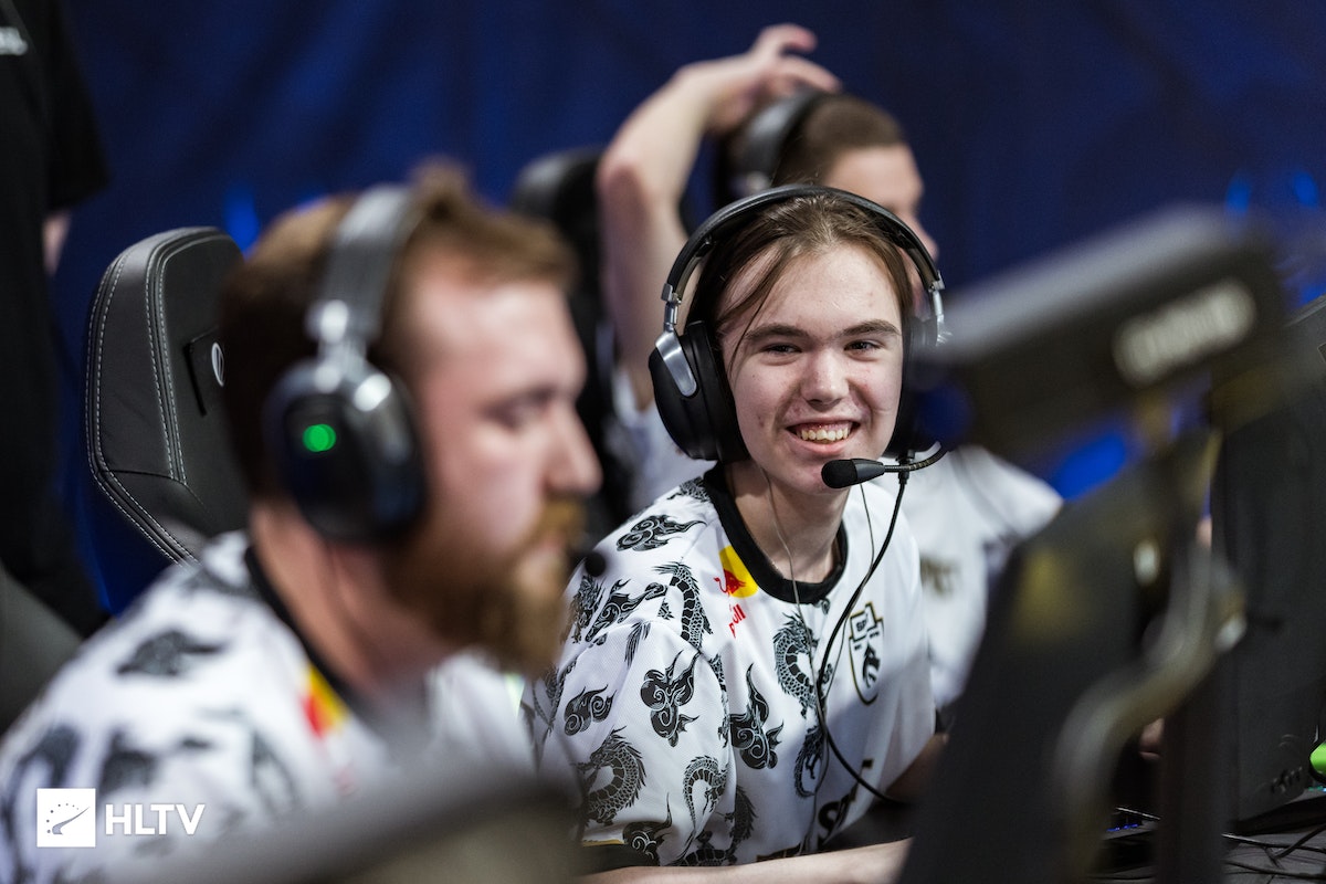 两位选手的 两位选手的