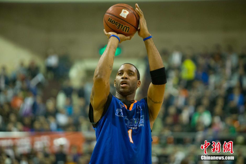 他在场上的 他在场上的